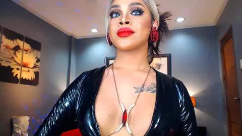 UrMajestyTyra online show from 01/11/25, 05:31