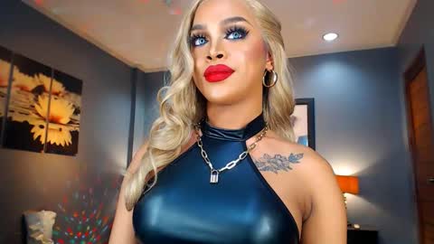 UrMajestyTyra online show from 01/14/25, 04:36
