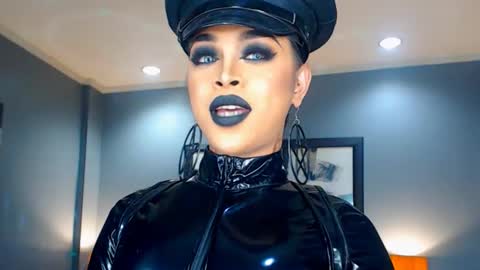 UrMajestyTyra online show from 01/21/25, 12:25
