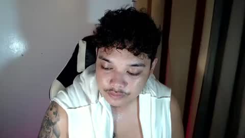 Snapshot of urmilky_shooterxx chatting on 10/13/25, 04:56 Drei online show from 10/13/25, 04:56