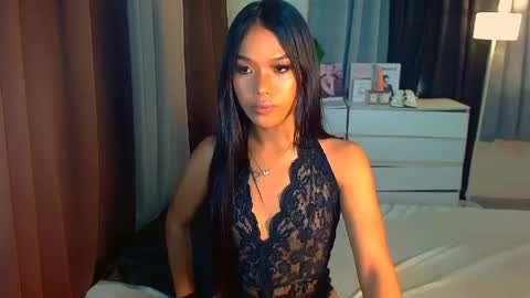 ur fave sanya online show from 04/27/26, 12:58