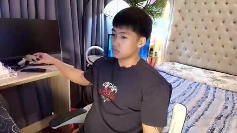 Snapshot of urnatty_guy chatting on 06/07/26, 04:11 ander online show from 06/07/26, 04:11