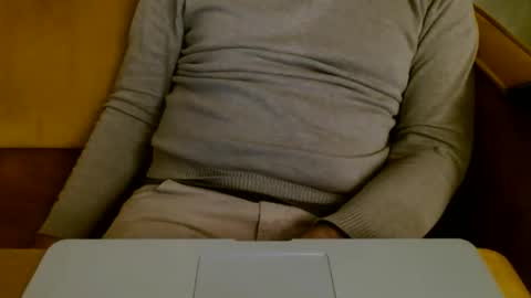 Snapshot of uropportunity chatting on 10/23/25, 06:28 Dutchsoftie online show from 10/23/25, 06:28