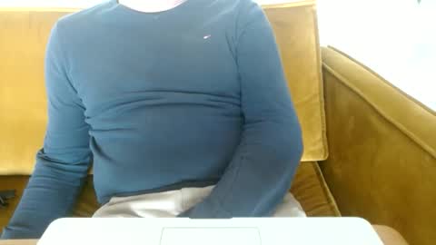 Snapshot of uropportunity chatting on 11/07/25, 03:12 Dutchsoftie online show from 11/07/25, 03:12