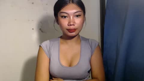 Snapshot of urpinay_sandra69 chatting on 05/27/26, 11:35 urpinay_sandra69 online show from 05/27/26, 11:35