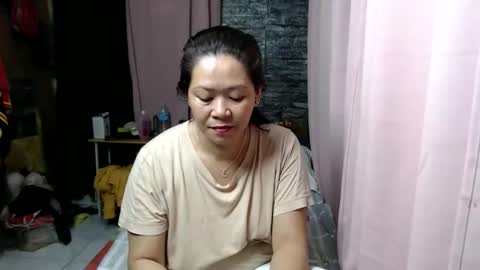 Snapshot of urpinay_singlemother chatting on 12/15/25, 11:53 urpinay_singlemother online show from 12/15/25, 11:53