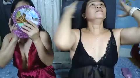 Snapshot of urpinay_singlemother chatting on 12/19/25, 11:28 urpinay_singlemother online show from 12/19/25, 11:28