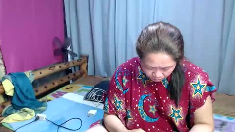 Snapshot of urpinay_singlemother chatting on 05/01/26, 08:30 urpinay_singlemother online show from 05/01/26, 08:30
