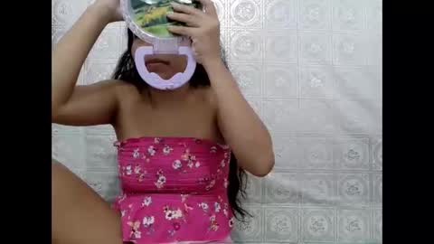 Snapshot of urpinaygirl69 chatting on 06/09/26, 05:41 urpinaygirl69 online show from 06/09/26, 05:41
