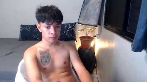Snapshot of urpinoyasianx chatting on 05/26/26, 08:16 Mel online show from 05/26/26, 08:16