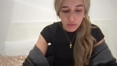 urprincessxox online show from 12/14/25, 03:34