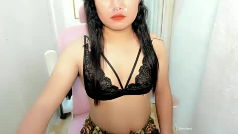 Snapshot of ursexy_cristal chatting on 07/03/26, 10:43 ursexy_cristal online show from 07/03/26, 10:43