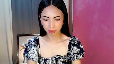 Snapshot of ursluttysofia chatting on 12/05/25, 07:39 Sofia online show from 12/05/25, 07:39