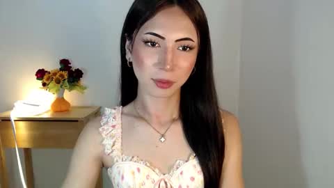 Snapshot of ursluttysofia chatting on 03/20/26, 06:51 Sofia online show from 03/20/26, 06:51