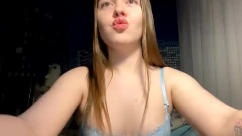 Snapshot of ursoulandheart chatting on 10/01/25, 10:16 Hannah online show from 10/01/25, 10:16