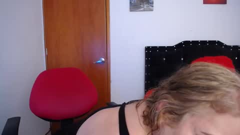 Eveling Blanco  online show from 02/23/25, 04:35