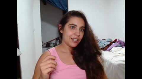 ursumi1 online show from 09/16/25, 08:32