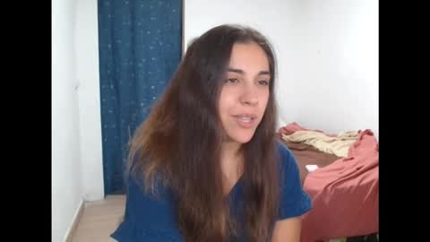 ursumi1 online show from 09/22/25, 06:26