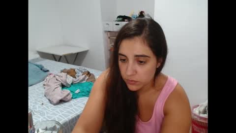 ursumi1 online show from 10/16/25, 07:37