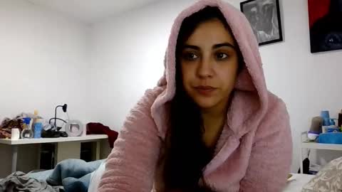 ursumi1 online show from 11/02/25, 06:54