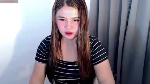 Snapshot of ursweet_ashley chatting on 01/10/25, 09:44 online show from 01/10/25, 09:44