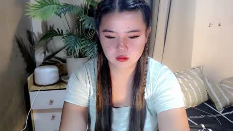 Snapshot of ursweet_ashley chatting on 03/08/25, 12:20 online show from 03/08/25, 12:20