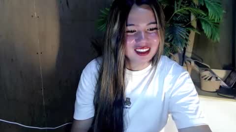 Snapshot of ursweet_ashley chatting on 03/10/25, 08:26 online show from 03/10/25, 08:26