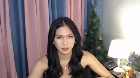 Snapshot of ursweet_gwennyxx chatting on 10/08/25, 06:11 JUST CALL ME GWENNY online show from 10/08/25, 06:11