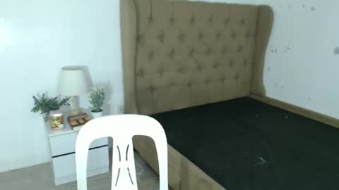 Snapshot of ursweet_kristinexx chatting on 10/28/25, 12:58 JUST CALL ME KRISTEN online show from 10/28/25, 12:58