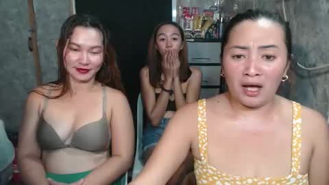 Snapshot of ursweetpinky chatting on 02/24/26, 12:19 ursweetpinky online show from 02/24/26, 12:19