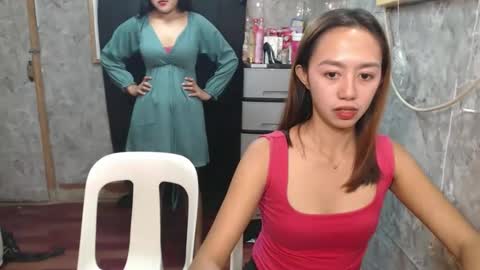 Snapshot of ursweetpinky chatting on 04/25/26, 12:24 ursweetpinky online show from 04/25/26, 12:24