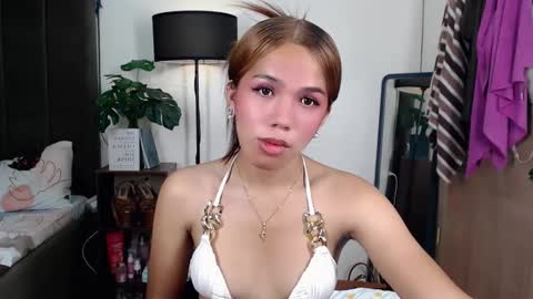 CHESCA online show from 02/24/25, 04:04