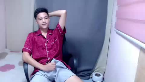 Snapshot of urtwinkjinwoo chatting on 10/15/25, 10:32 JC online show from 10/15/25, 10:32