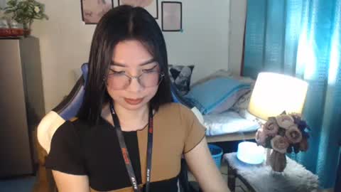 Ashley Kate Mateo Gray online show from 02/12/25, 12:01