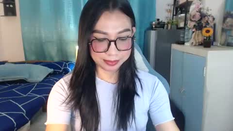 Ashley Kate Mateo Gray online show from 06/25/26, 09:25