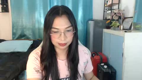 Ashley Kate Mateo Gray online show from 07/28/26, 07:15