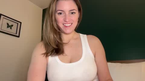 Snapshot of urwetdreamddd chatting on 10/22/25, 05:13 Dream online show from 10/22/25, 05:13