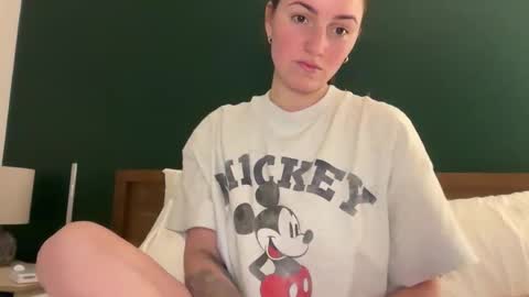 Snapshot of urwetdreamddd chatting on 10/25/25, 12:40 Dream online show from 10/25/25, 12:40