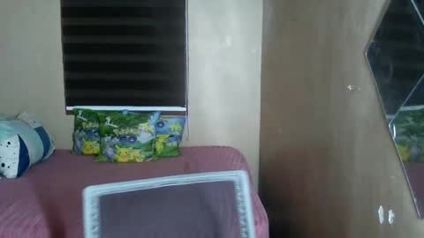 Snapshot of urwifematerial69_ chatting on 05/26/26, 12:12 Bella Miles Olivia online show from 05/26/26, 12:12