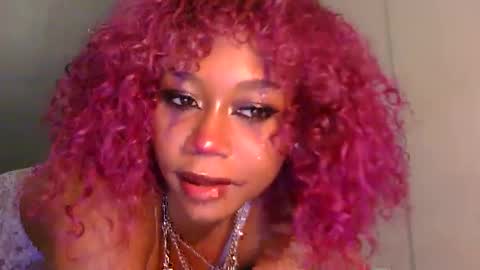 urwildestdream666 online show from 10/28/25, 12:36