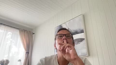 P online show from 11/11/25, 10:32