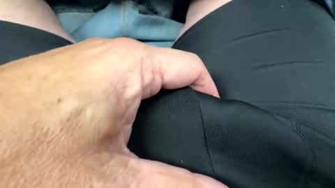 Snapshot of usabound chatting on 12/05/25, 12:08 usabound online show from 12/05/25, 12:08