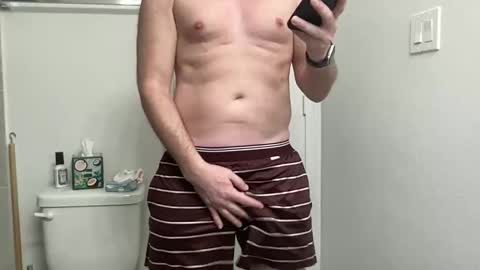 Snapshot of usasses3 chatting on 10/19/25, 05:19 usasses3 online show from 10/19/25, 05:19