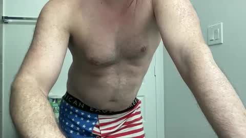 Snapshot of usasses3 chatting on 12/16/25, 06:07 usasses3 online show from 12/16/25, 06:07