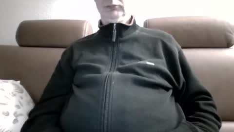 Snapshot of use2020 chatting on 10/18/25, 07:47 use2020 online show from 10/18/25, 07:47