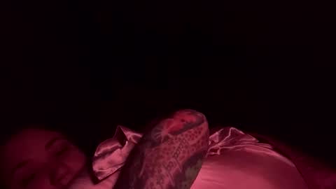 Snapshot of usefulhole chatting on 10/30/25, 12:39 usefulhole online show from 10/30/25, 12:39