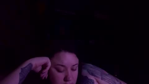 usefulhole online show from 10/31/25, 02:18