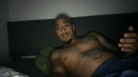 Snapshot of usermaneee589 chatting on 11/01/25, 07:54 usermaneee589 online show from 11/01/25, 07:54