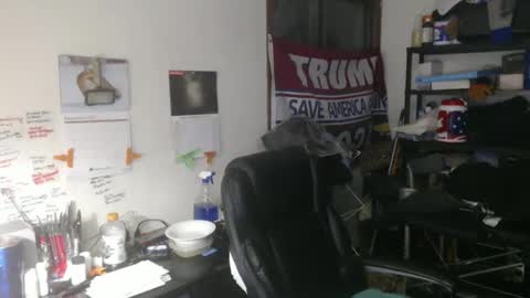 Snapshot of usgoober chatting on 11/09/25, 12:03 Eric online show from 11/09/25, 12:03