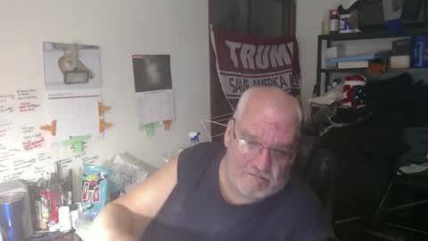 Snapshot of usgoober chatting on 11/13/25, 03:05 Eric online show from 11/13/25, 03:05